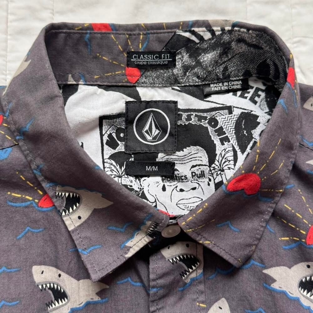 Shark button up shirt novelty print mens med volcom beachy skater resort - Picture 7 of 8